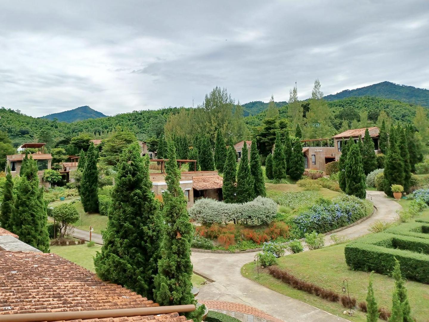 La Toscana Suan Phueng Luaran gambar